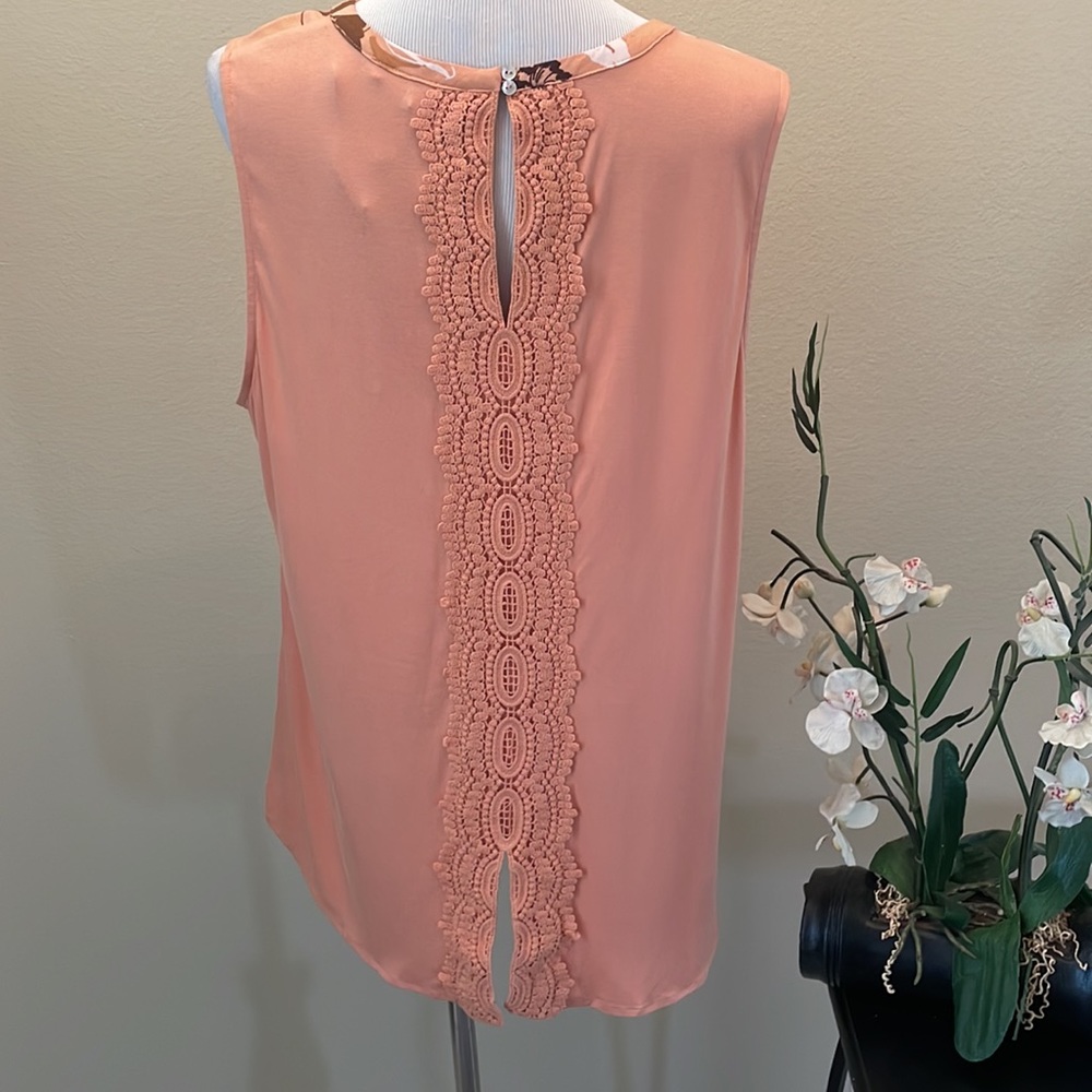 NWT Daniel Rainn Quin Keyhole Crochet Top - Picture 6 of 8
